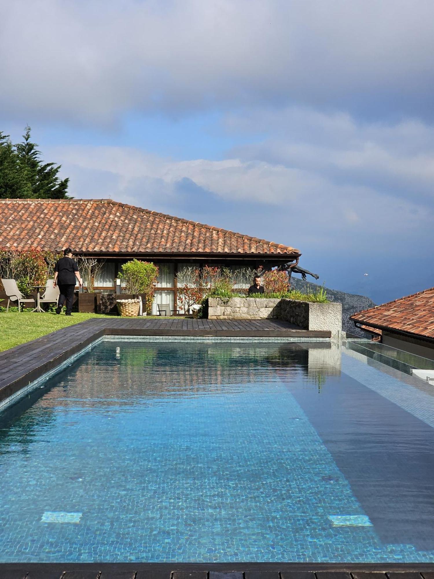 Puebloastur Eco Resort Hotel & Spa Cofiño Buitenkant foto
